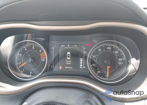 2016 Jeep Cherokee Latitude из США, поврежденный, VIN 1C4PJMCB2GW372592